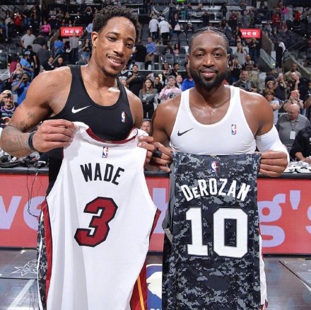 与此同时 与此同时